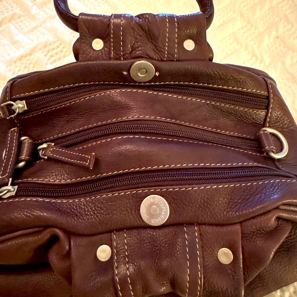 Adorable brown purse!